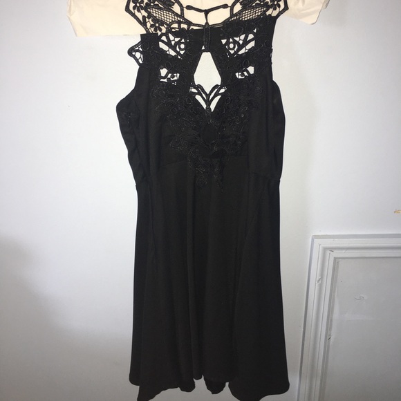 Xenia dress - Picture 2 of 2